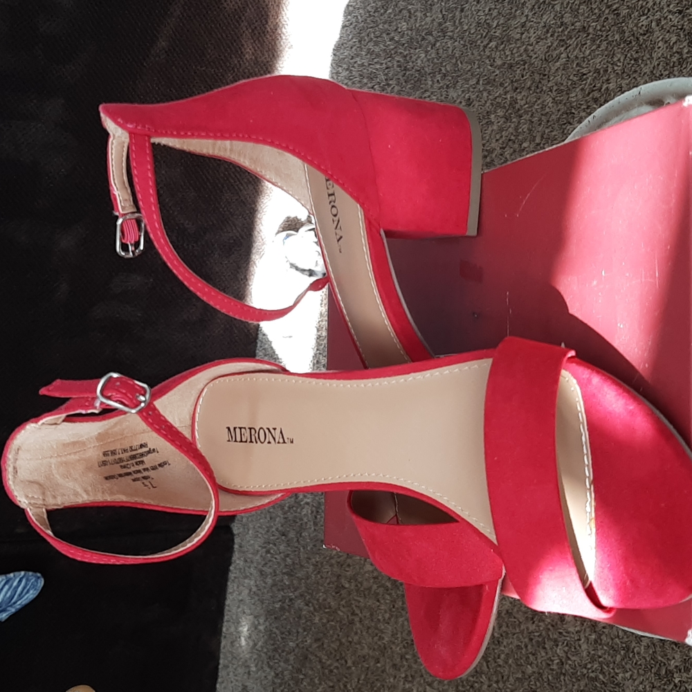 Fuschia Merona sandals